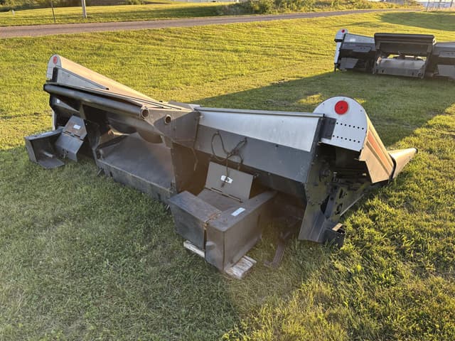 Image of Gleaner 438A equipment image 4