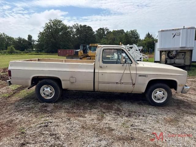 Image of GMC 2500 equipment image 1