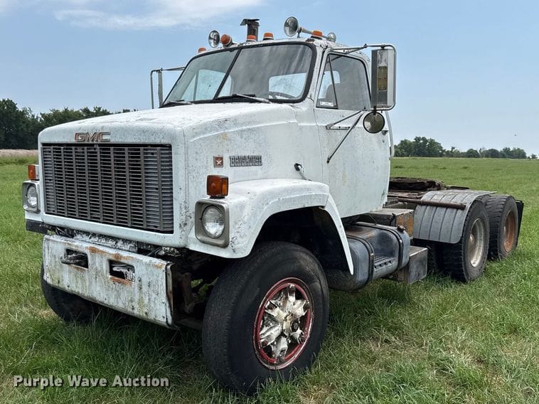 1984 GMC Brigadier Equipment Image0