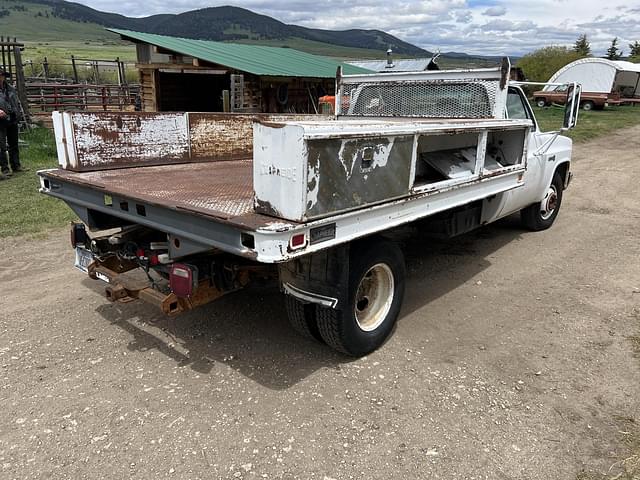 Image of GMC Sierra equipment image 4