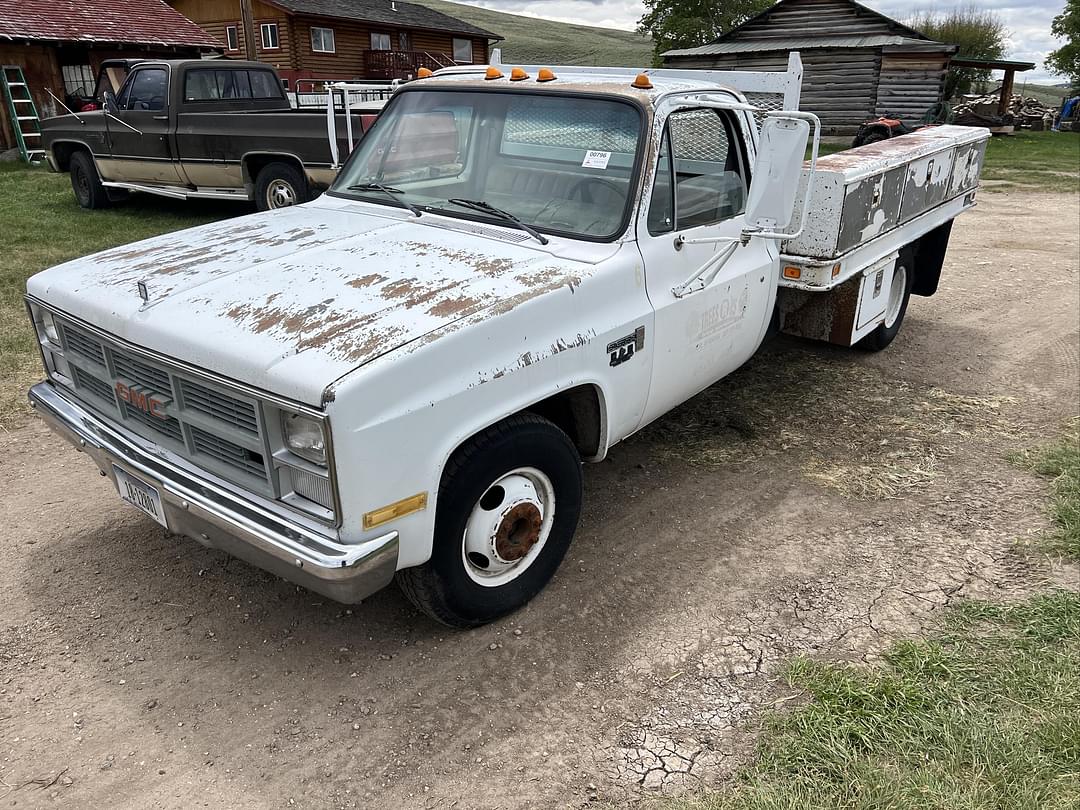 Image of GMC Sierra Primary image