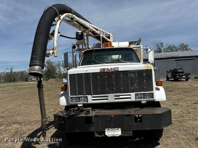 Image of GMC Topkick equipment image 1