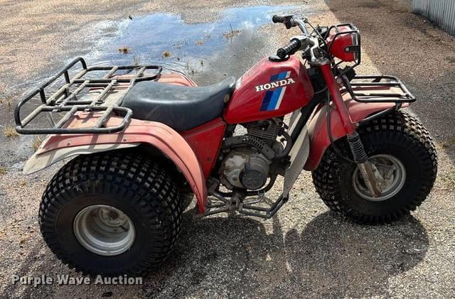 Image of Honda ATC200 equipment image 3