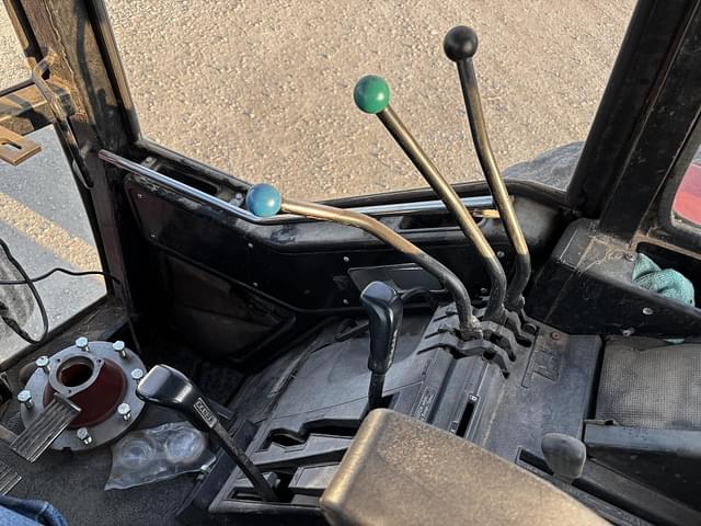 Image of International Harvester 5088 equipment image 4