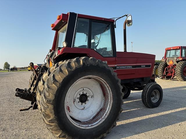 Image of International Harvester 5088 equipment image 2