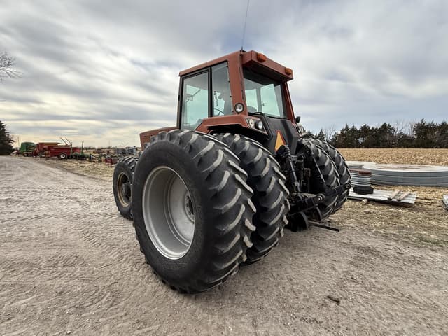 Image of International Harvester 5488 equipment image 4