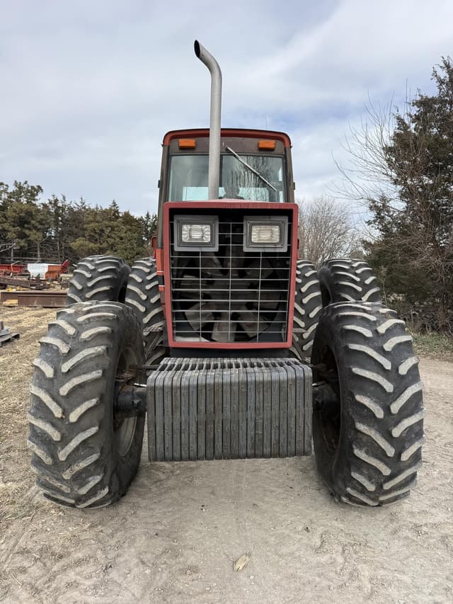 Image of International Harvester 5488 equipment image 1
