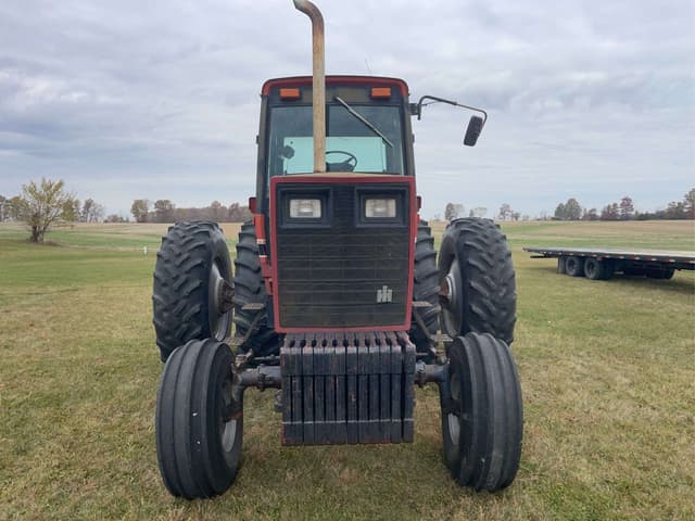 Image of International Harvester 5488 equipment image 1