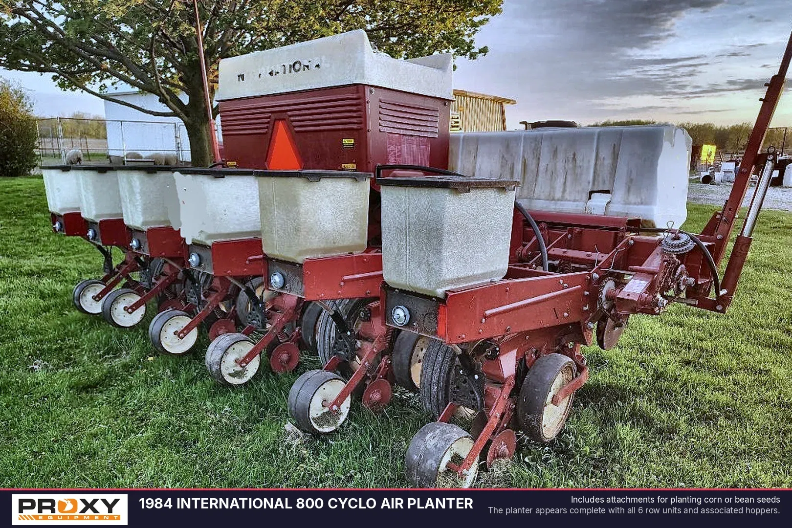 1984 International Harvester 800 Cyclo Air Equipment Image0