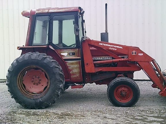Main image International Harvester 584
