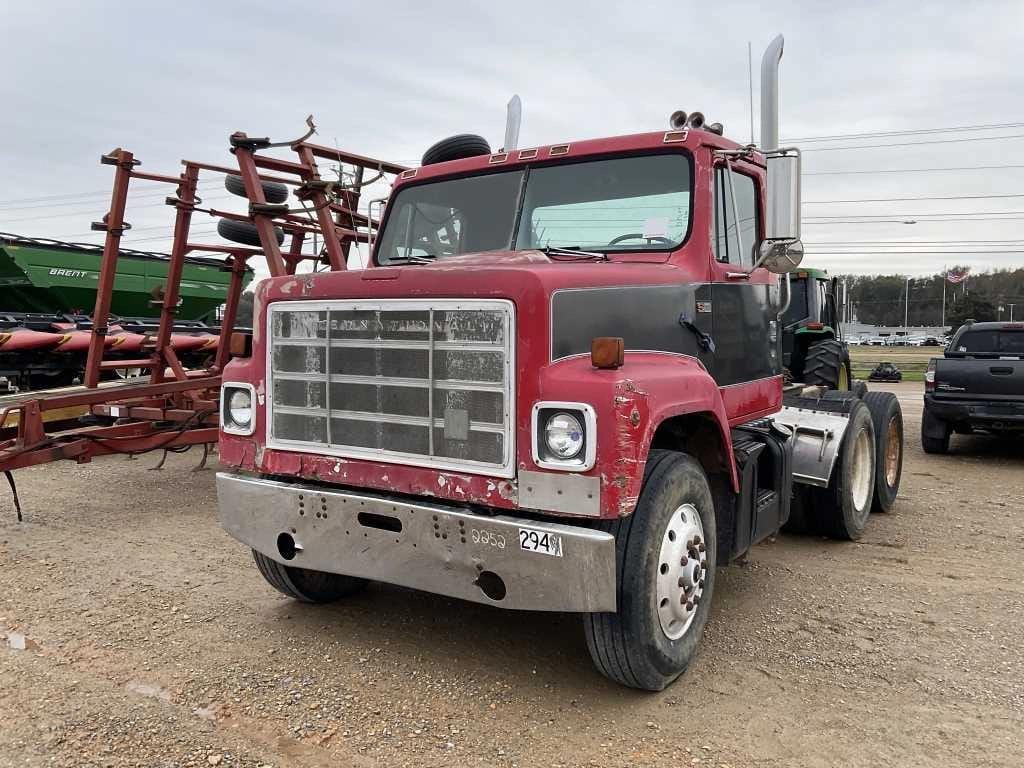 1984 International S2200 Equipment Image0
