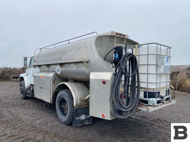 Image of International S1954 equipment image 2