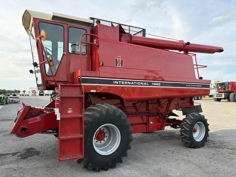 1984 International Harvester 1460 Equipment Image0