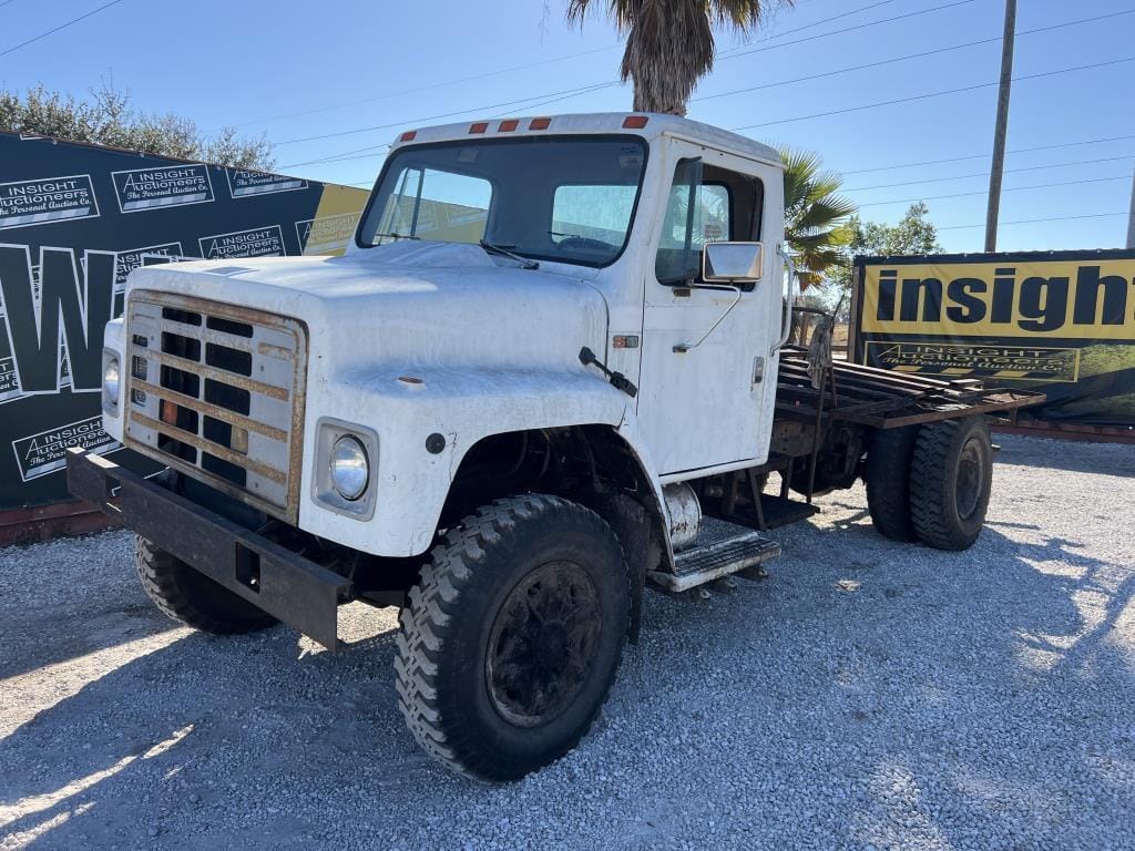 1984 International S1800 Equipment Image0