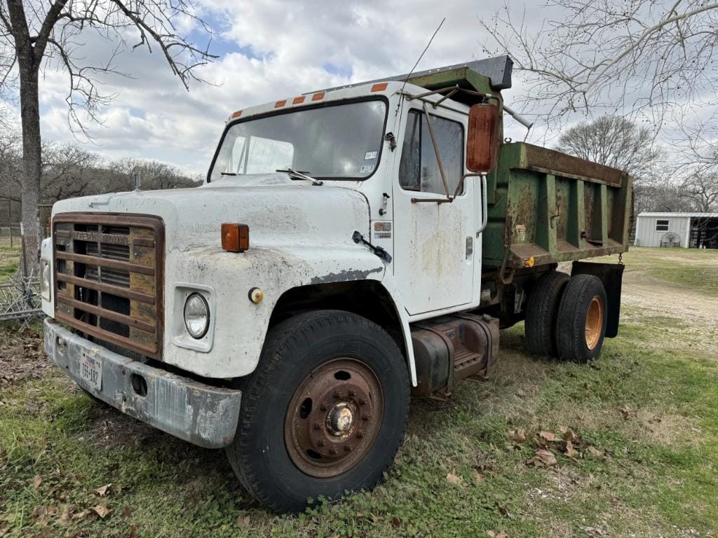 Main image International S1900