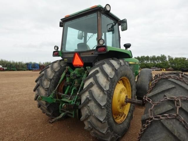 Image of John Deere 4850 equipment image 3
