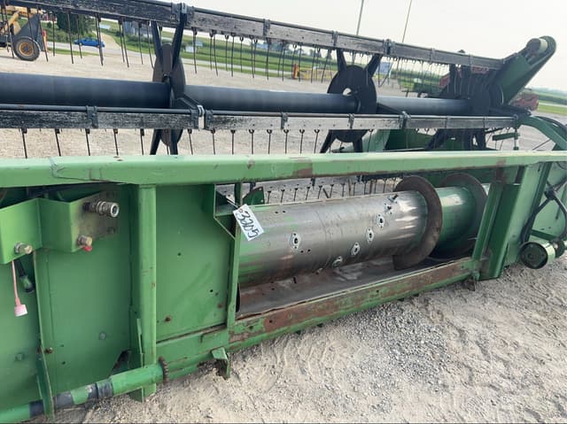Image of John Deere 216 equipment image 4
