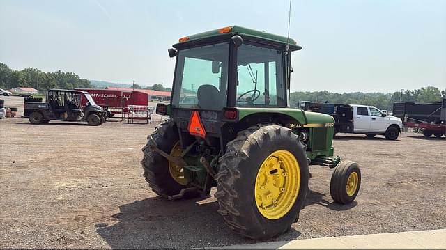 Image of John Deere 2550 equipment image 2