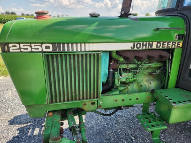 Image of John Deere 2550 equipment image 4