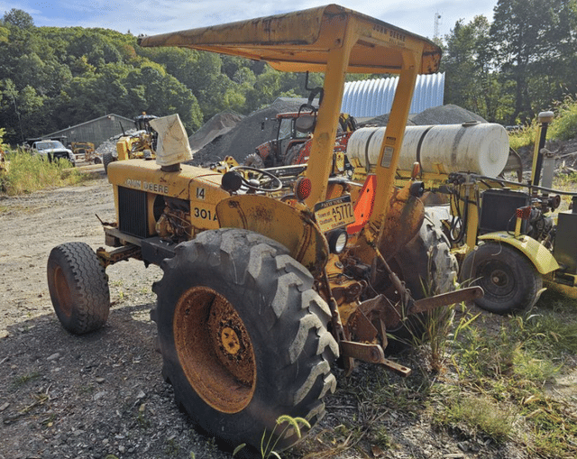 Image of John Deere 301A equipment image 1