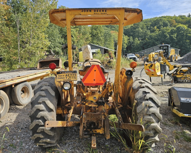Image of John Deere 301A equipment image 2