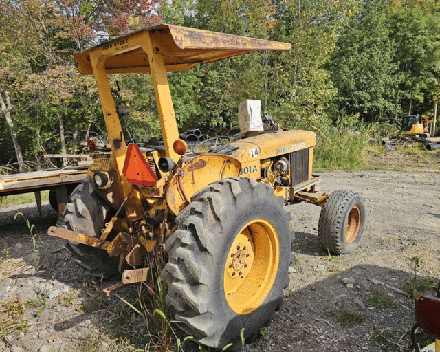 Image of John Deere 301A equipment image 3