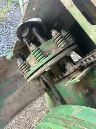 Image of John Deere 327 equipment image 3