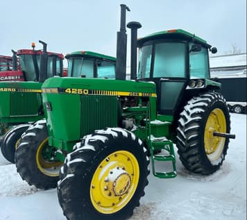 Main image John Deere 4250