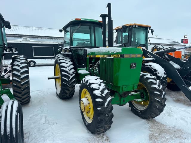Image of John Deere 4250 equipment image 2
