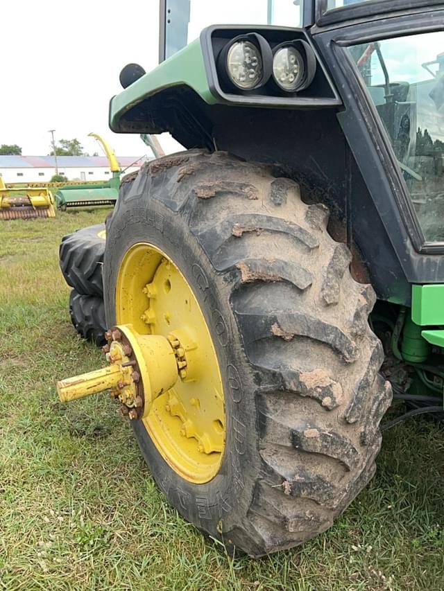 Image of John Deere 4250 equipment image 3