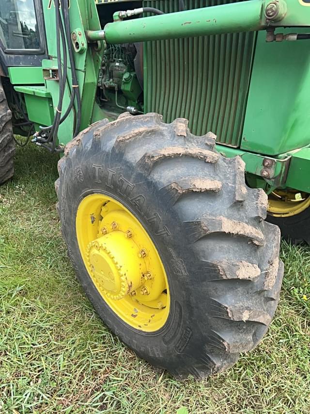 Image of John Deere 4250 equipment image 2