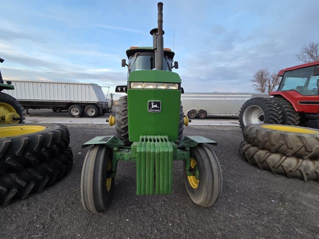 Image of John Deere 4450 equipment image 1