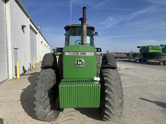 Image of John Deere 4850 equipment image 2