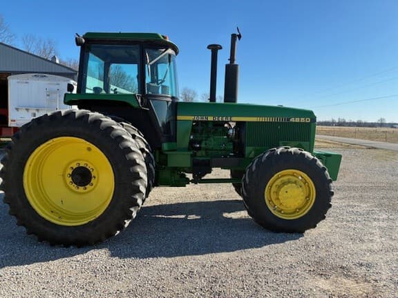 Image of John Deere 4850 equipment image 3