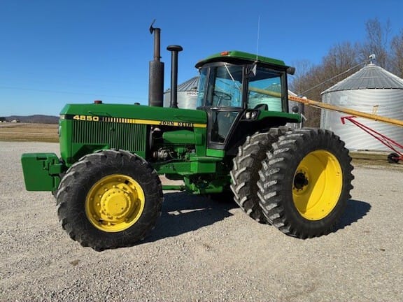 1984 John Deere 4850 Equipment Image0