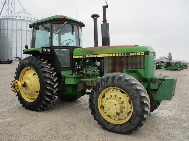 Image of John Deere 4850 equipment image 1