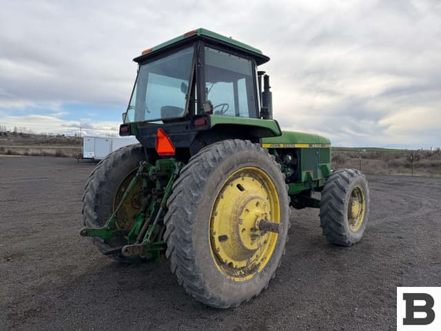 Image of John Deere 4850 equipment image 4