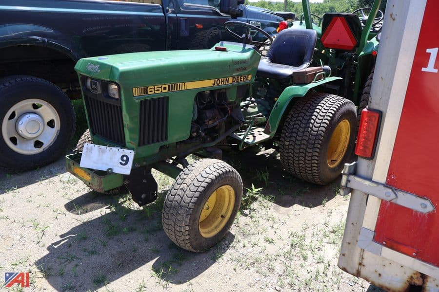 Image of John Deere 650 Primary image