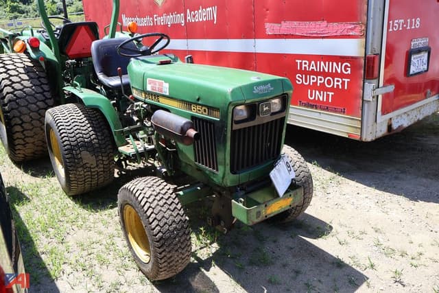 Image of John Deere 650 equipment image 1