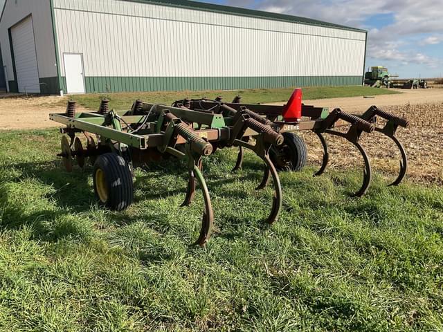 Image of John Deere 712 equipment image 4