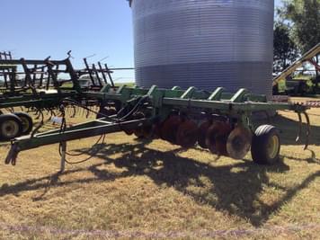 Main image John Deere 712