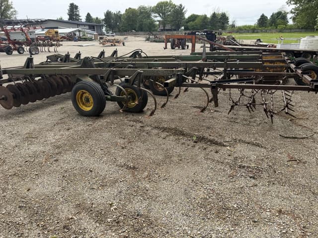 Image of John Deere 722 equipment image 3