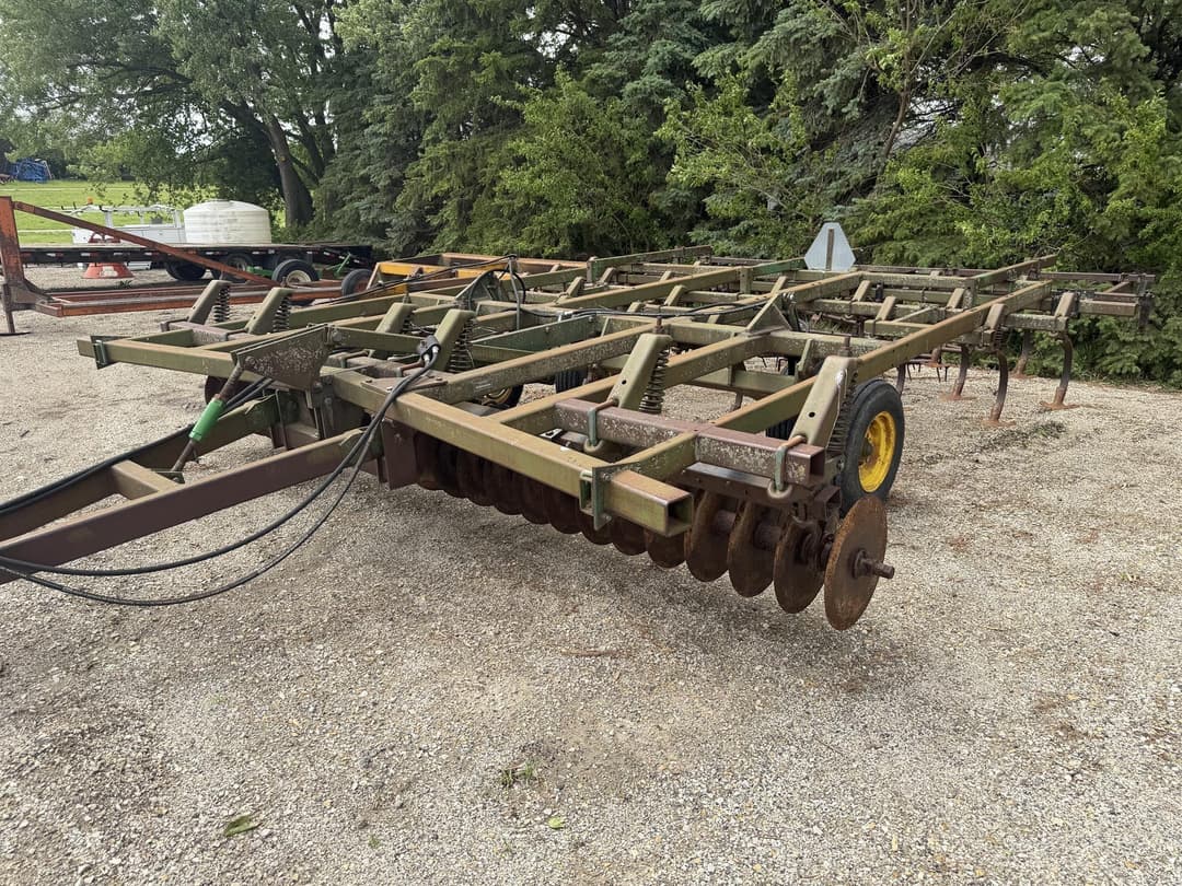 Image of John Deere 722 Primary image