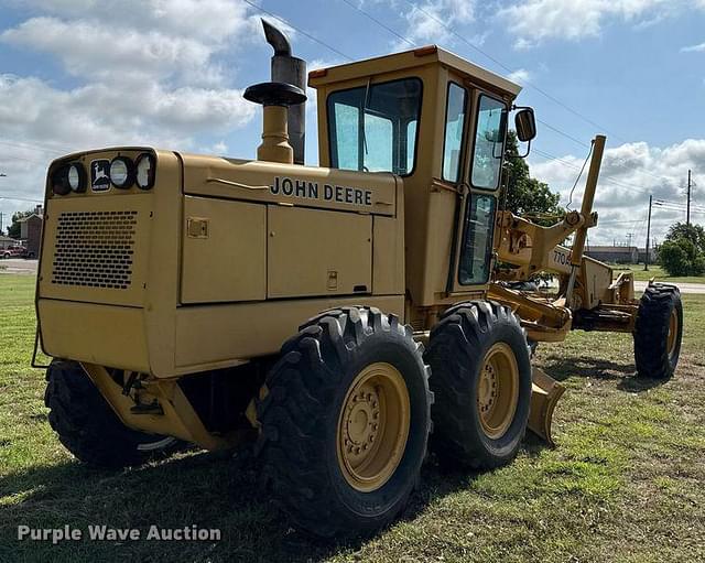Image of John Deere 770A equipment image 4