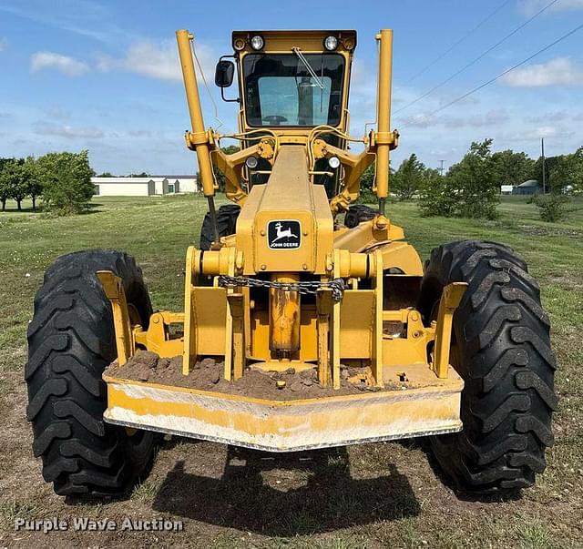 Image of John Deere 770A equipment image 1