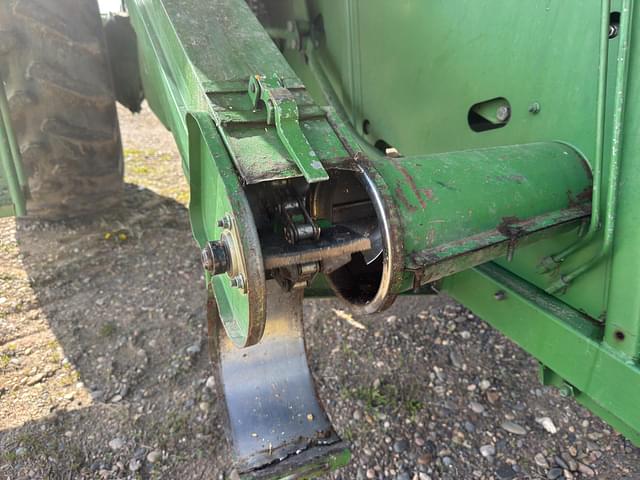 Image of John Deere Turbo 7720 equipment image 3
