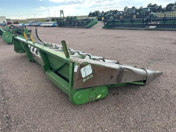Image of John Deere 843 equipment image 2