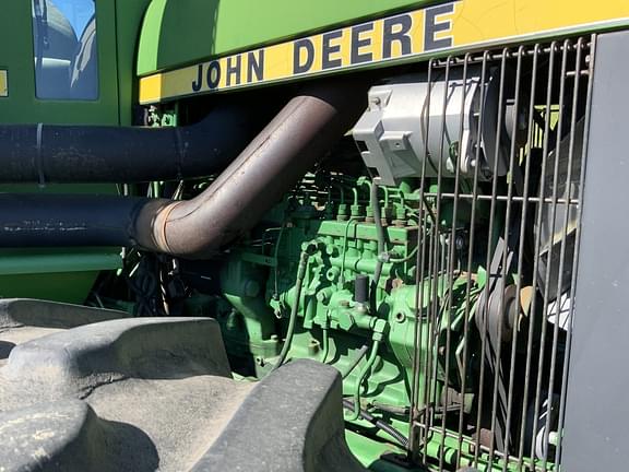 Image of John Deere 8450 equipment image 3