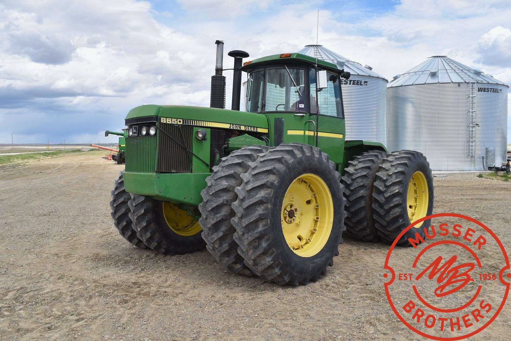 1984 John Deere 8650 Equipment Image0