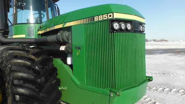 Image of John Deere 8850 equipment image 3